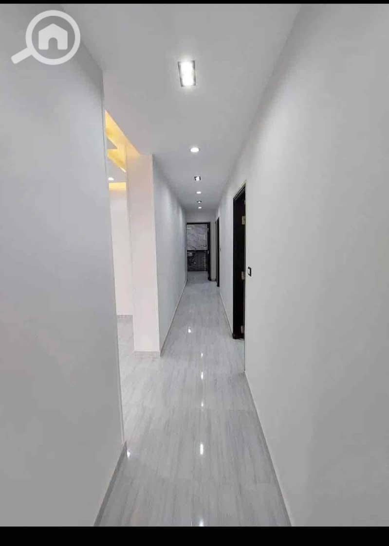 6 d8a3bbd9-6cb7-4d12-b041-92549b1606ba. jpg