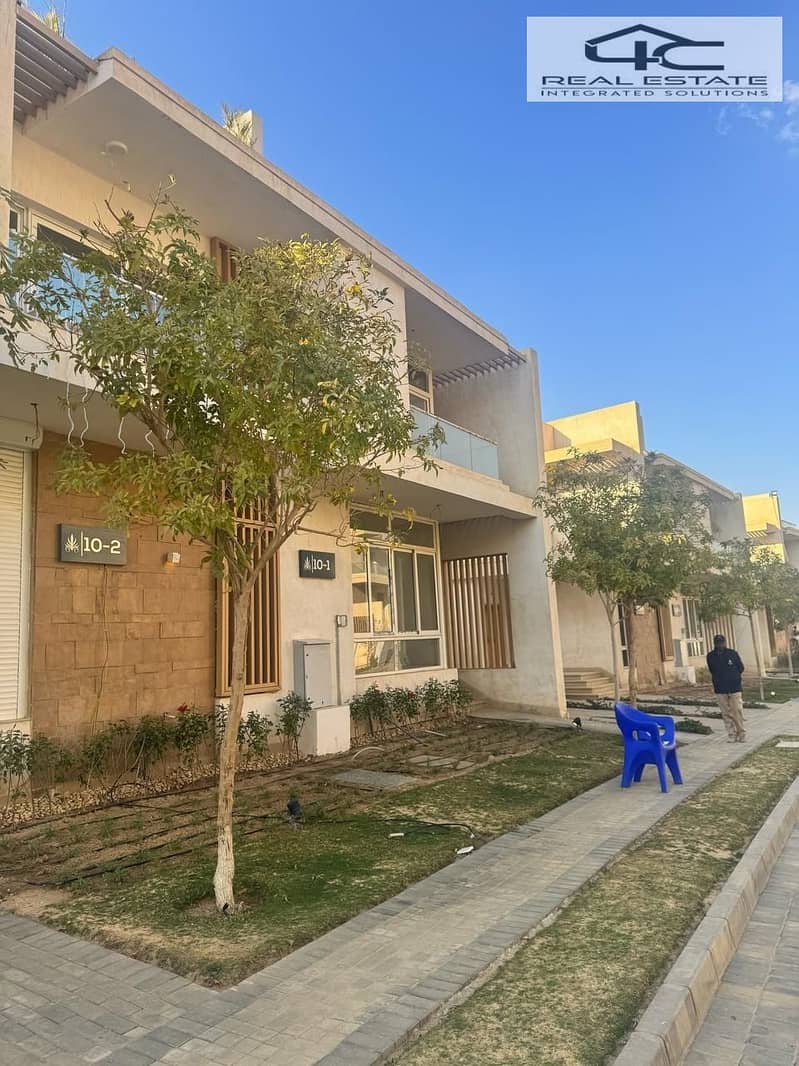 3 65d3fbbe-68c8-4bfc-a093-ca31c9760467. jpg