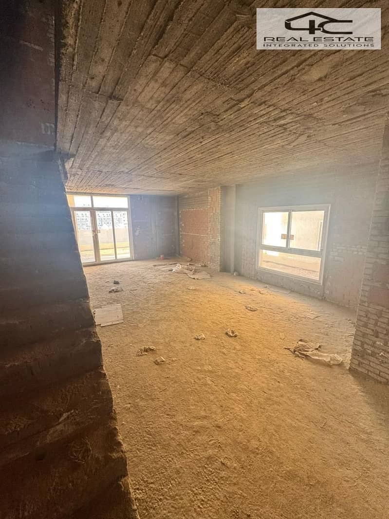 9 e8d5288f-7f22-4c07-a1f6-e76ac9938895. jpg