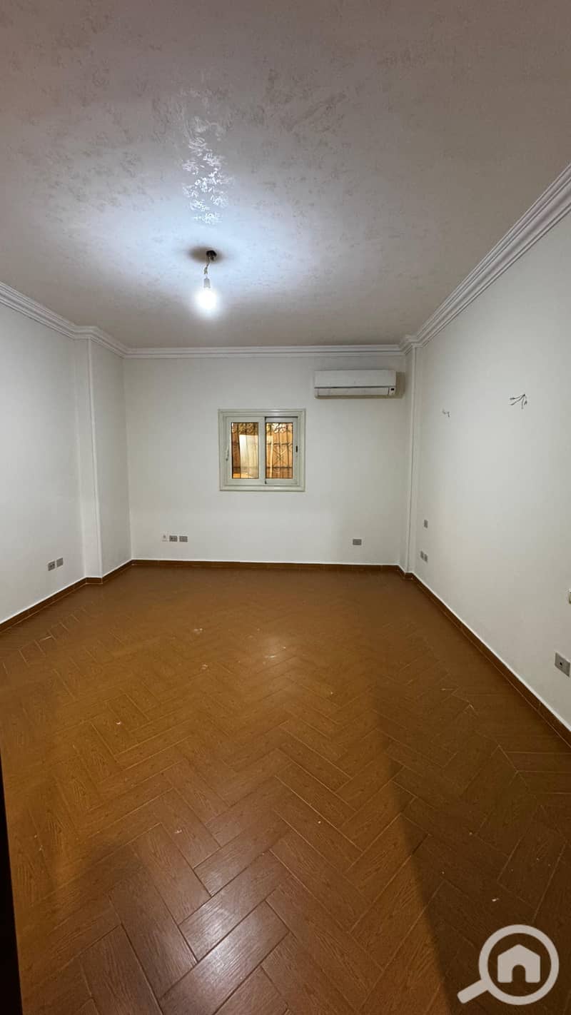 4 eb9b79c7-0b96-4fa8-8d4a-0e1622634c3d. jpeg