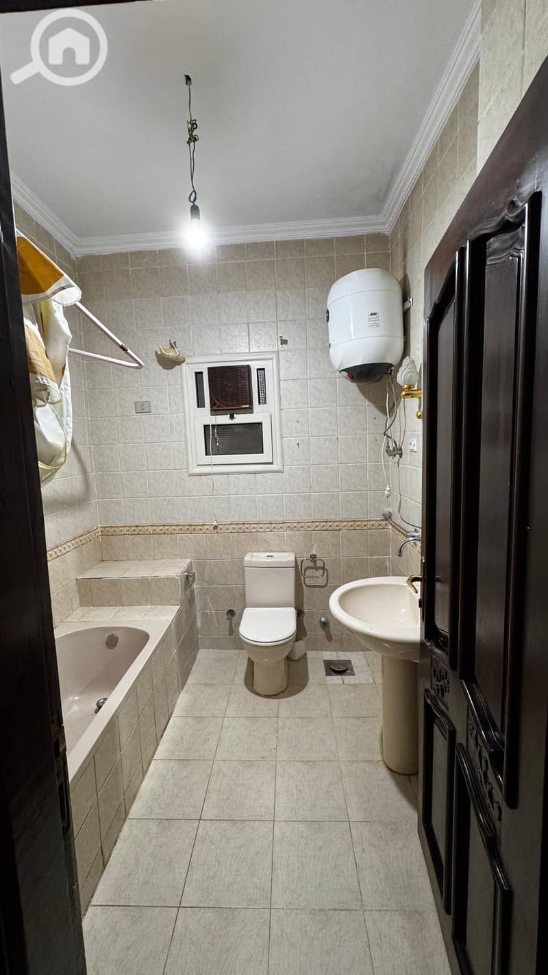 7 6f8b0762-2489-44f0-b457-45a42c176ee5. jpeg