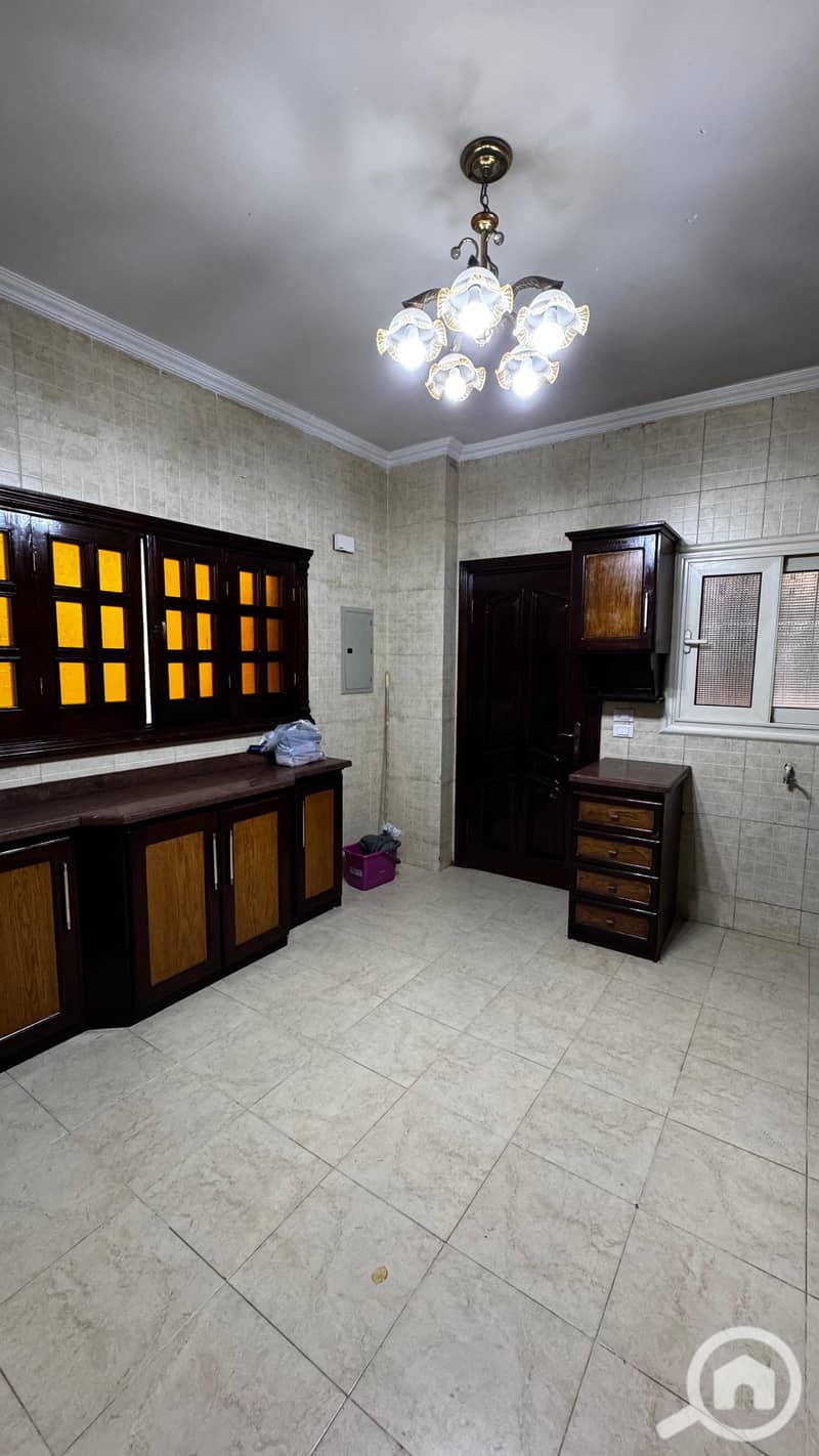 9 7e617a3a-69d1-4e51-aae4-c0ac8749a8b6. jpeg