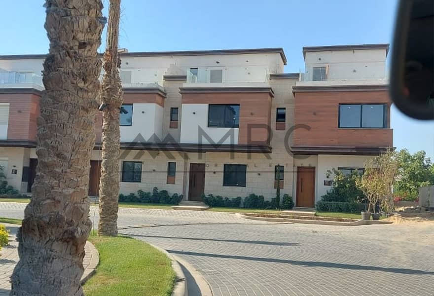 9 b124190c-ef76-4890-b8bd-1311aef65a9d. jpg