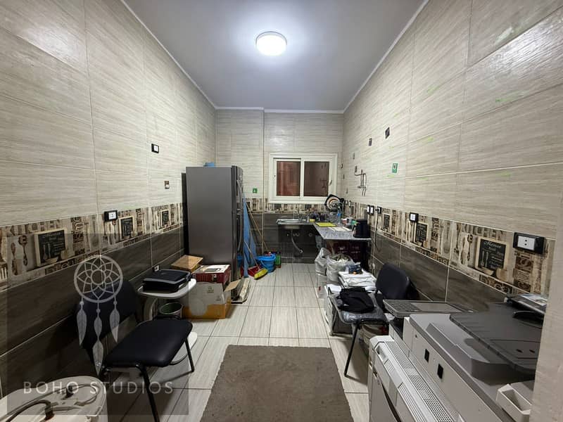 17 b30e16aa-f3d7-44d2-a421-dcf82ae22db4. jpg