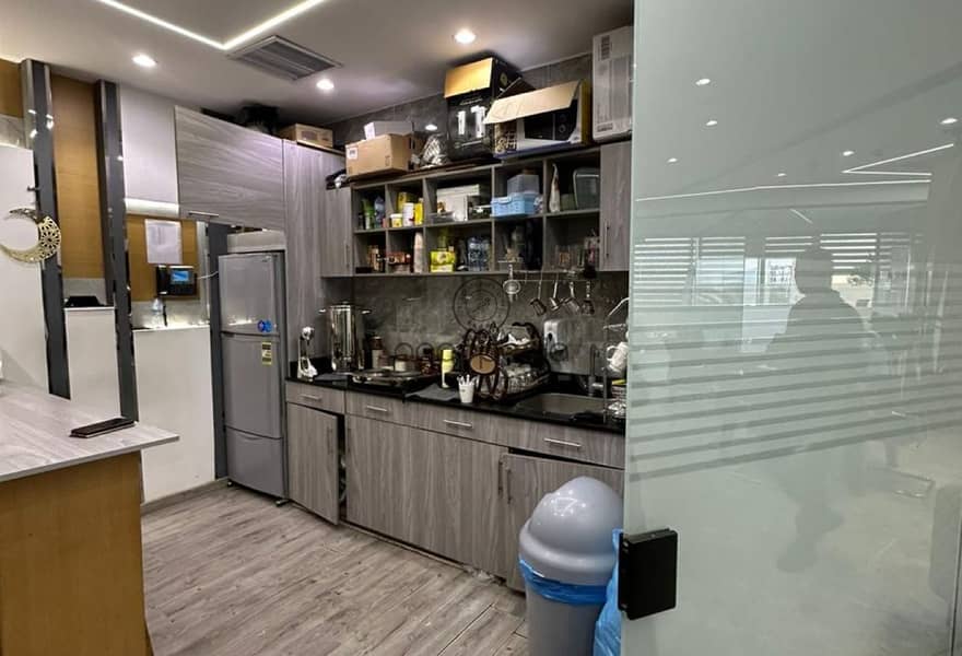 9 6891733d-2f58-4900-9c11-f6d048cb1974. jpg