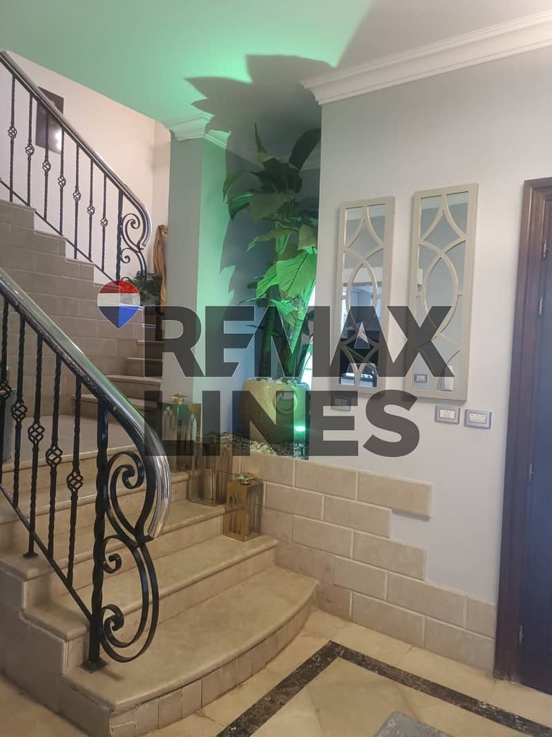 6 4b9891ec-6b01-4e18-933a-817a43ad2420. jpg