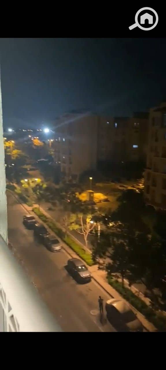 2 3eeb3fab-3a26-4469-8e00-f4dc485be882. jpg