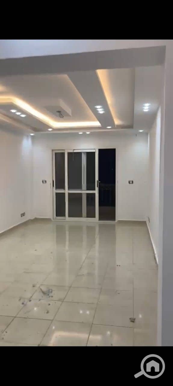 10 d16fde73-527c-4a8a-ae29-be9034063c32. jpg