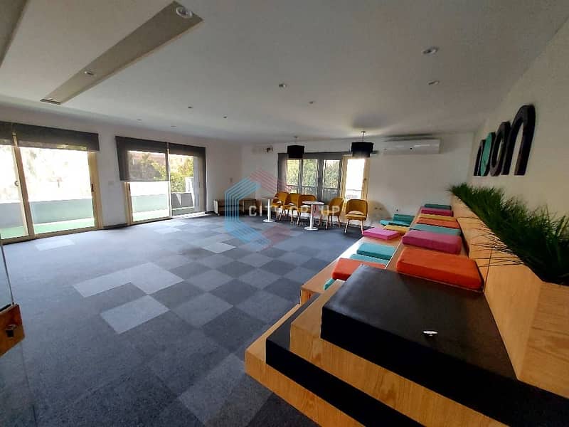 2 0c24bc09-b24f-4abb-8319-9836518a1e60. jpg