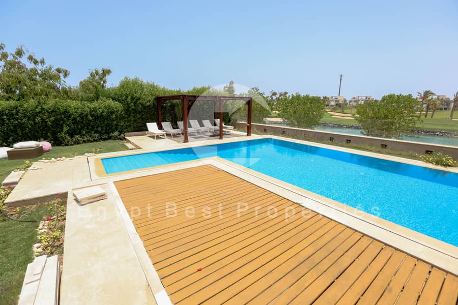 15 1 - Outdoor Space Swimming Pool + Garden (6). jpg