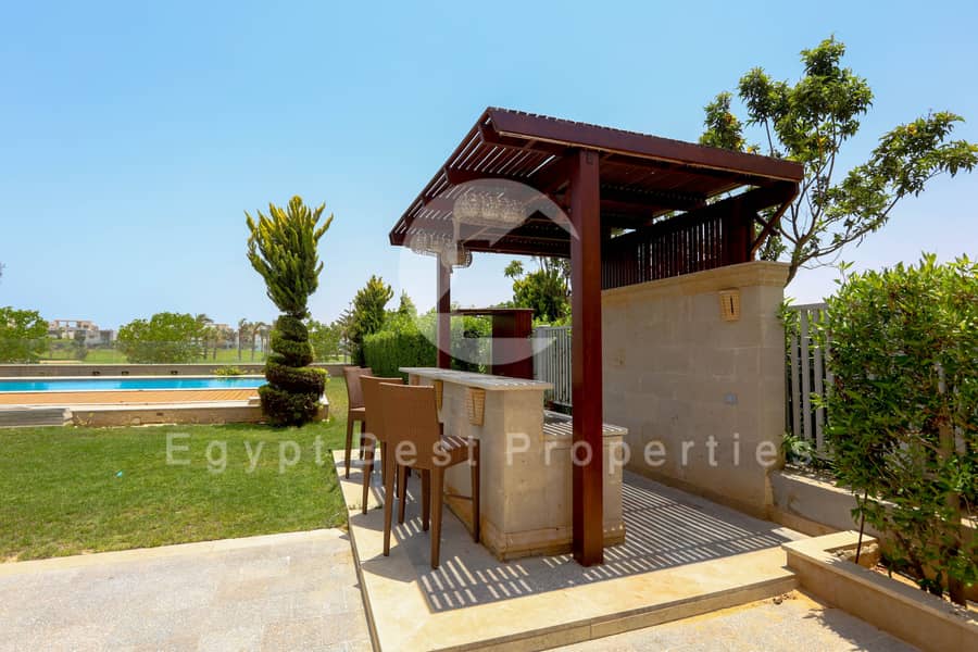 18 1 - Outdoor Space Swimming Pool + Garden (2). jpg