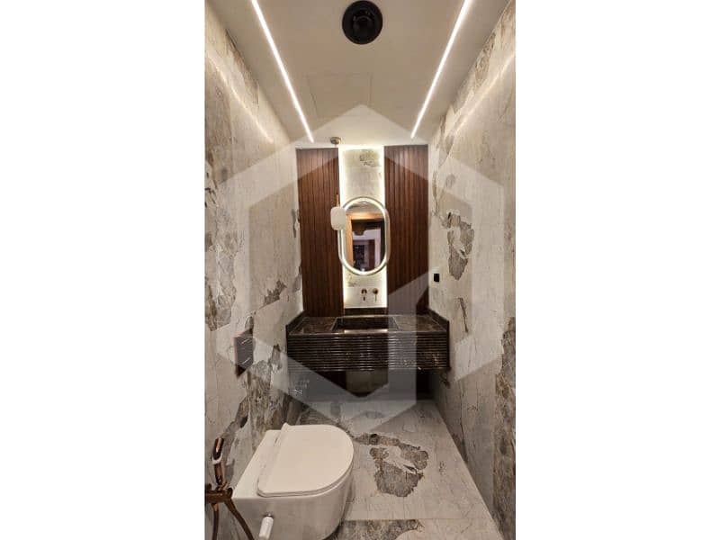 14 Royal Meadows 14. jpg