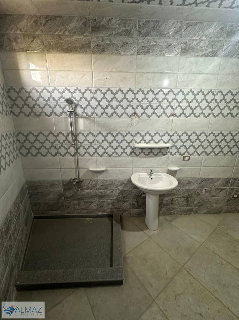 10 WhatsApp Image 2025-12-03 at 1.24. 33 PM. jpeg