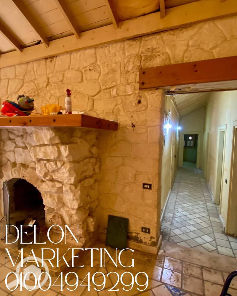 13 Clean Vintage Photo Collage Fall Fashion Instagram Post. png