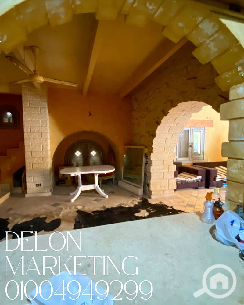 15 Clean Vintage Photo Collage Fall Fashion Instagram Post. png