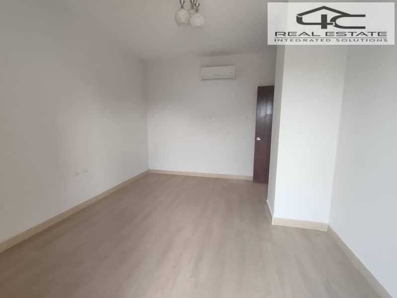 6 WhatsApp Image 2025-12-03 at 01.15. 22. jpeg