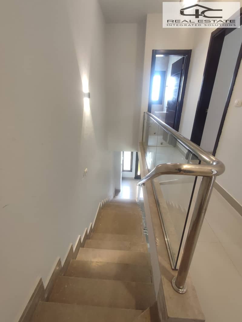 10 WhatsApp Image 2025-12-03 at 01.15. 14 (1). jpeg