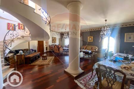 فلیٹ 3 غرف نوم للايجار في سموحة، الإسكندرية - 01. jpg