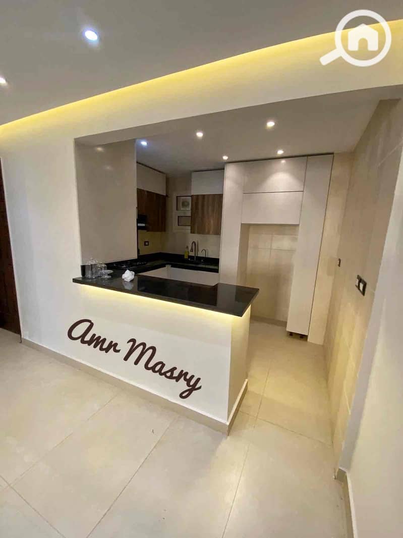 4 b4737c3e-7699-4f7b-b5c9-e718bd7d679d. jpg