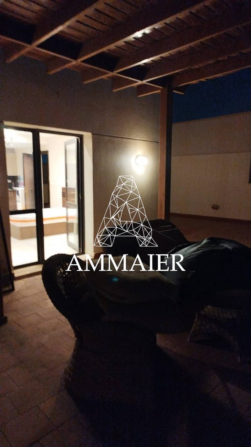 5 60c7eb9d-adc9-4fd0-8ff4-84b1ab21a9a0. jpg