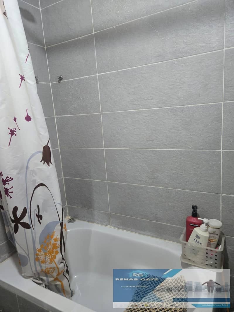 10 b07883a5-1359-4c0d-9ed5-58f5d824e77c. jpg