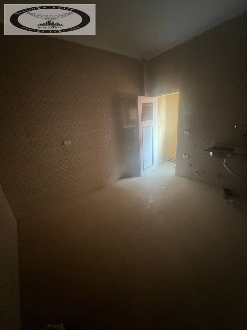 9 8196d74f-9b51-4b3c-98a4-58175063d24e. jpg