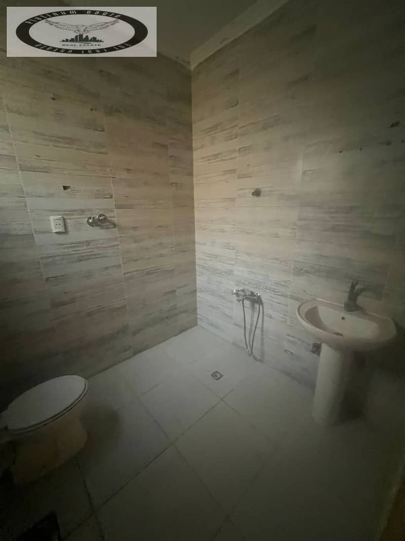 11 d2a18468-2261-4856-8a0e-b03e101a86ed. jpg