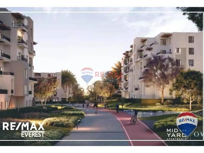 2 8344686-ea70fo. jpg