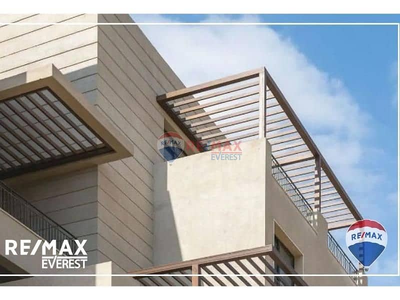 3 8344686-8d368o. jpg