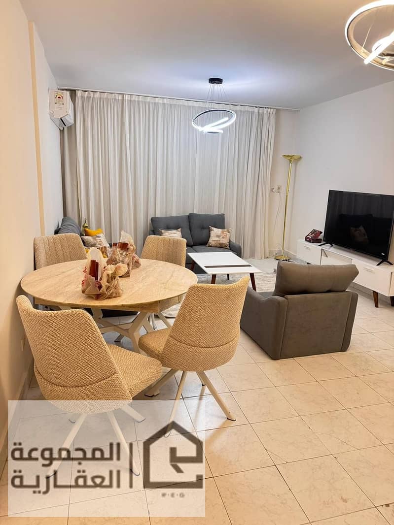 2 0072f95e-4fb9-41f7-b880-a8f3eaf2ba30. jpg