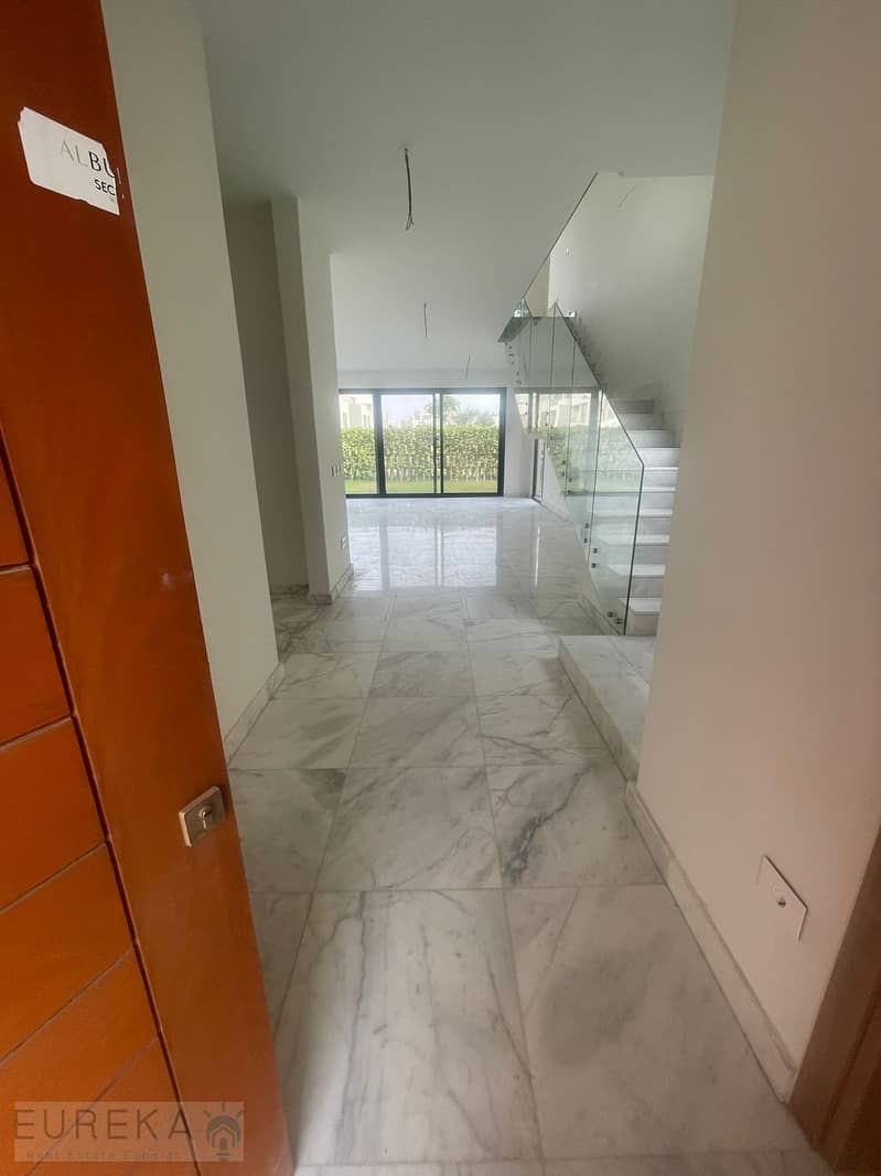 9 PHOTO-2025-12-01-16-29-39. jpg