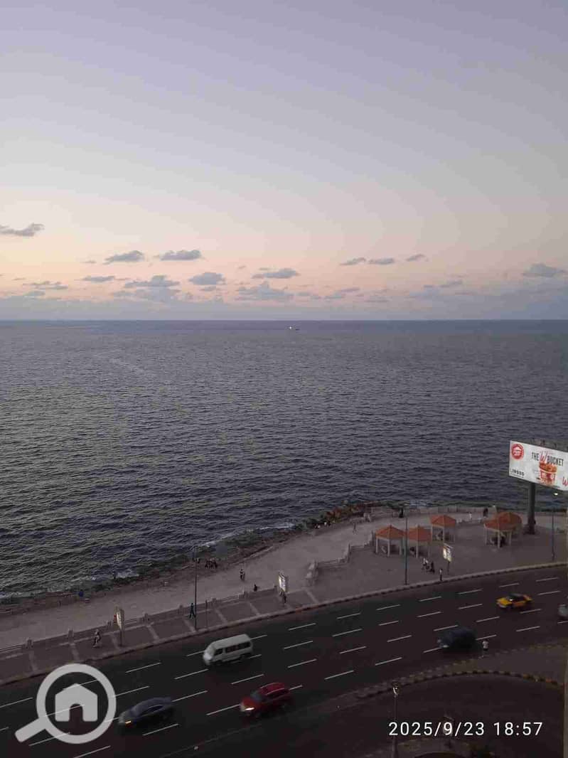 1000069861. jpg 1000069861. jpg