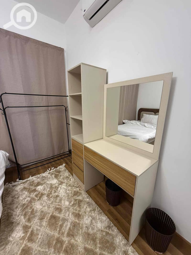 8 18911e54-e8d2-49b3-96c6-cd450eb93e2c. jpg