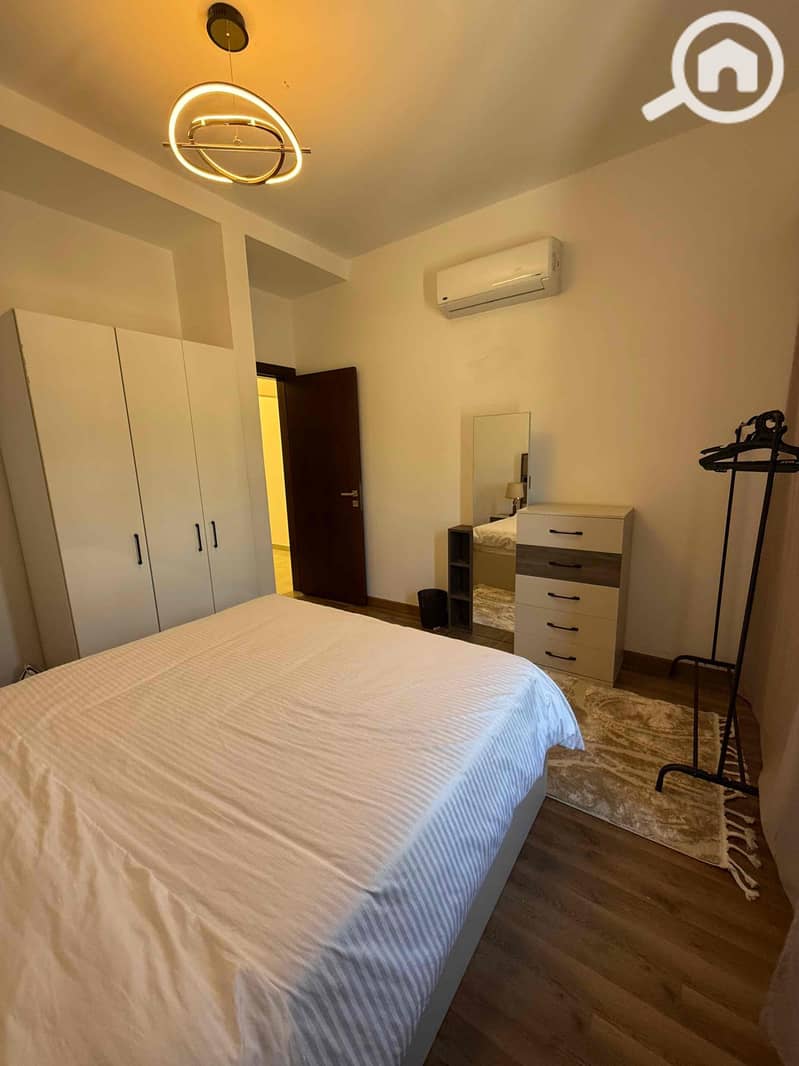 10 4359e672-31da-4d55-b21e-c9966649fcc5. jpg