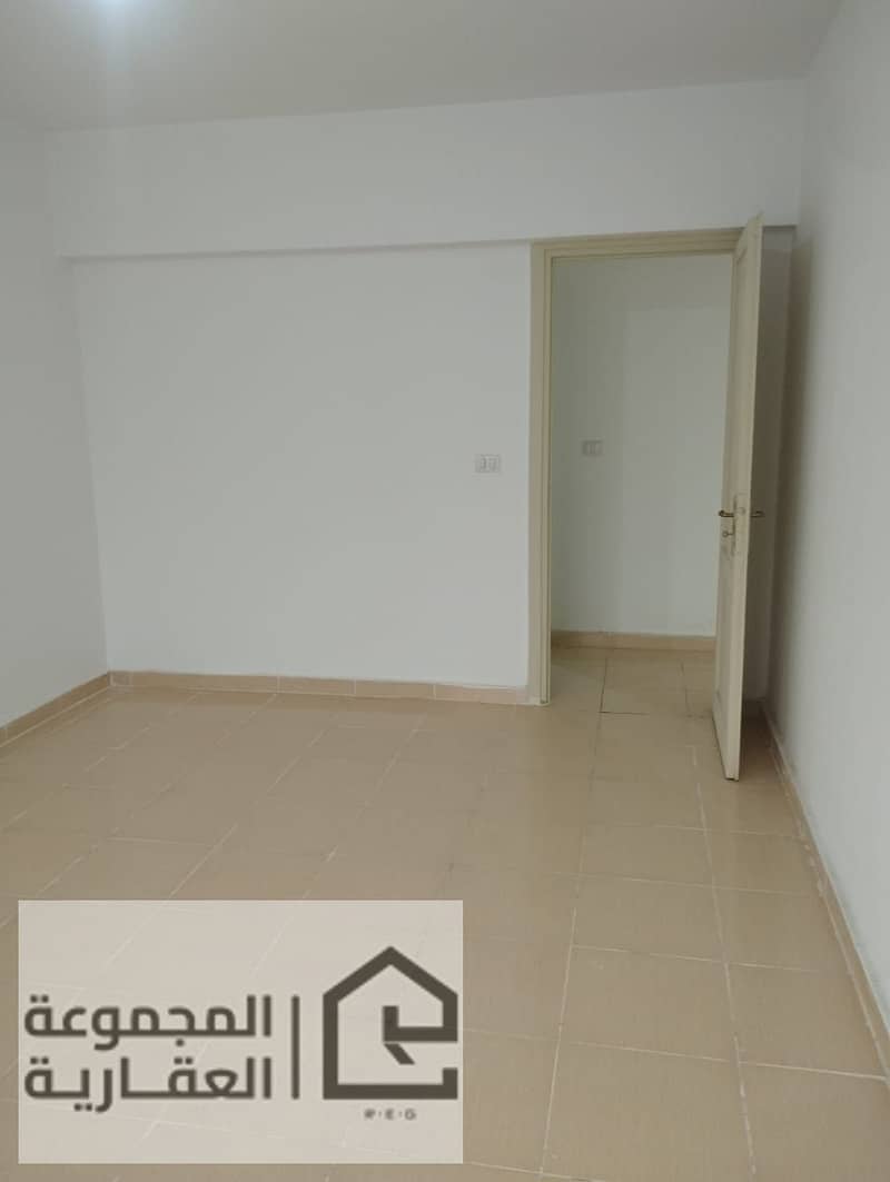 4 857fb68f-f12e-442d-b2b7-90c4948bde4c. jpg