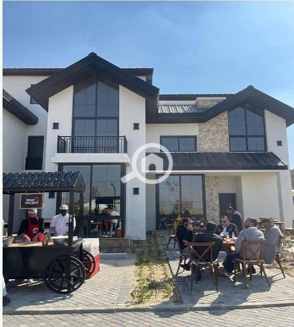 10 abd3c97c-9a28-4d85-8541-e8de64aacb5c. jpg