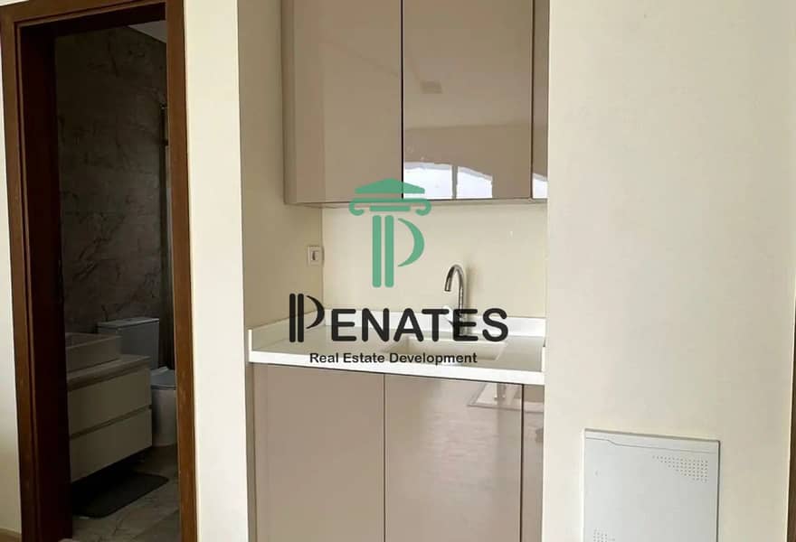 6 8349172-2c0f4o (Copy). jpg