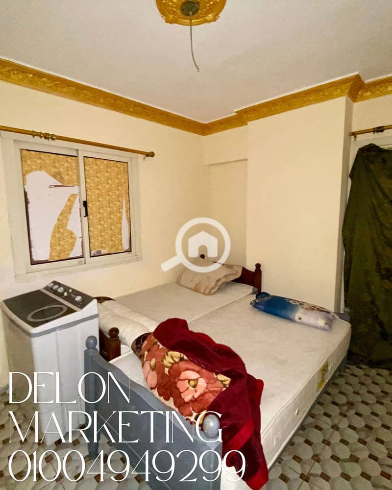 8 Clean Vintage Photo Collage Fall Fashion Instagram Post. png