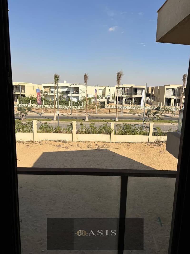 3 WhatsApp Image 2025-12-03 at 14.27. 28 (2). jpeg