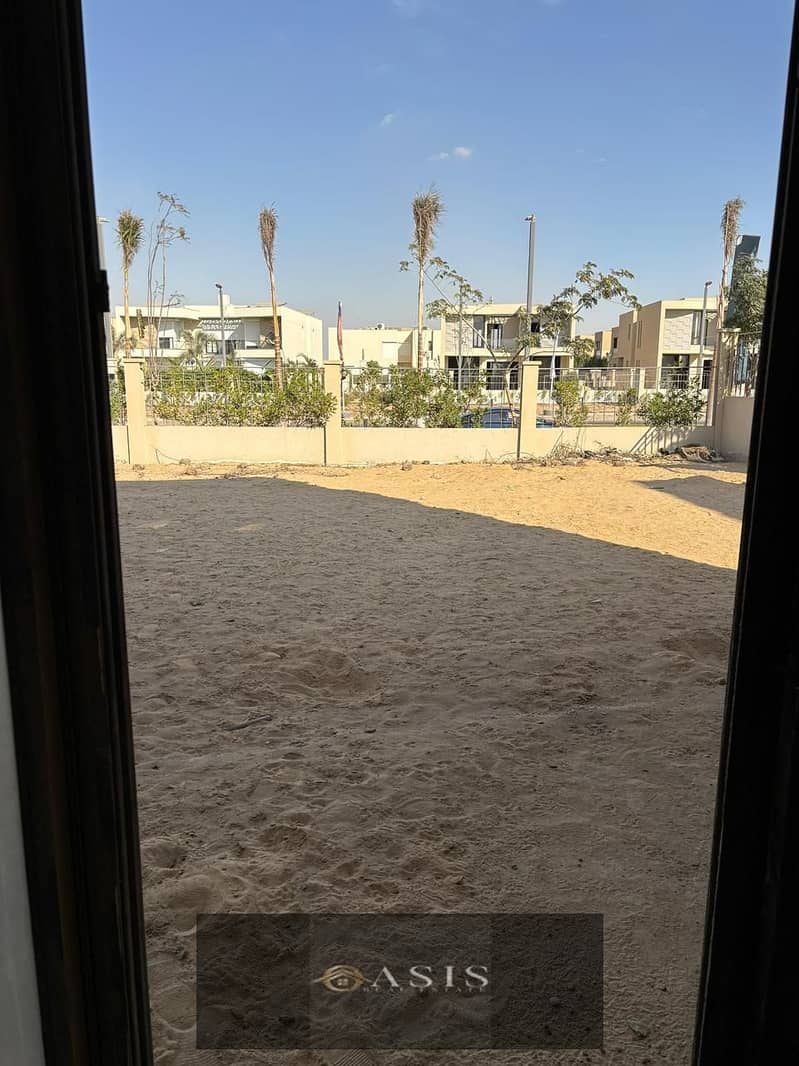 4 WhatsApp Image 2025-12-03 at 14.27. 28 (1). jpeg