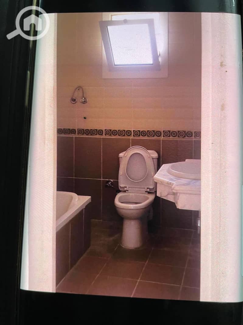 6 56e17c20-4eda-44e3-b5db-8498c1a5d8e3. jpg