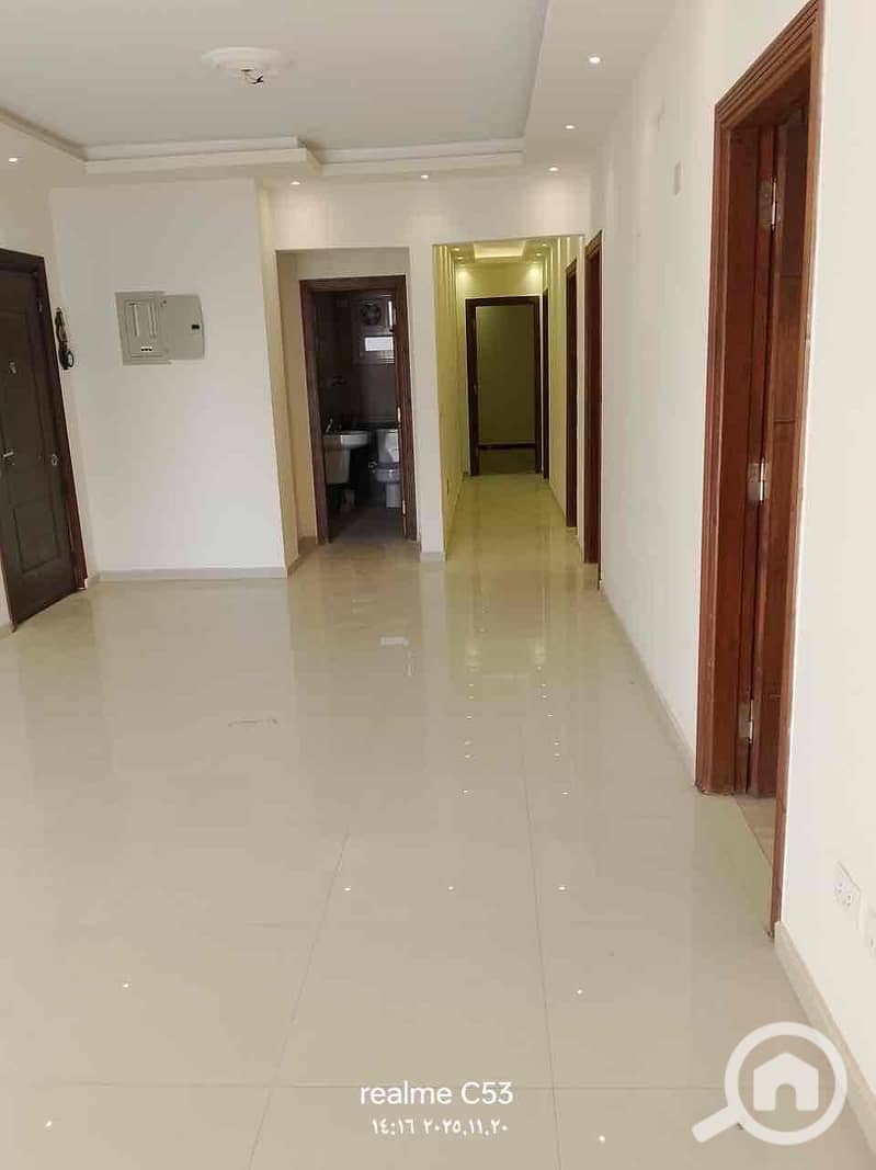 2 ed7794b3-ccd6-4b7b-8e93-eaef254c66ce. jpg