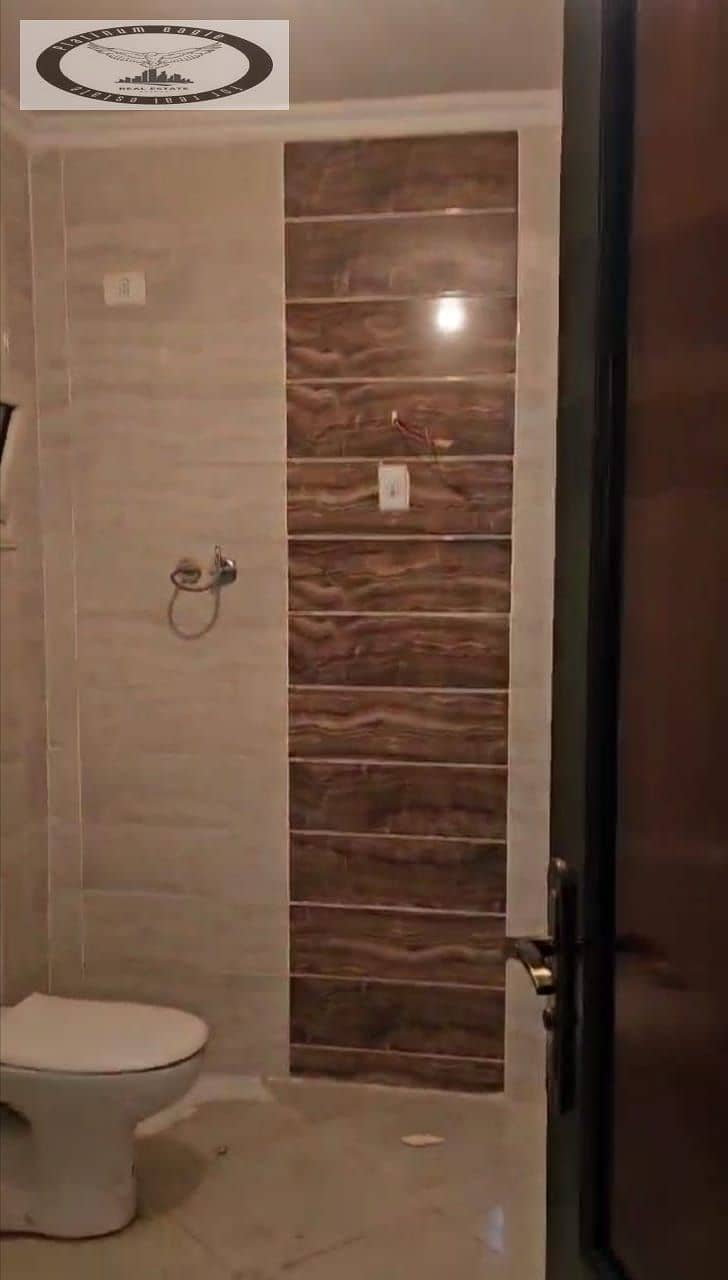 11 859f48e5-b036-457a-a944-9788b18cb45e. jpg