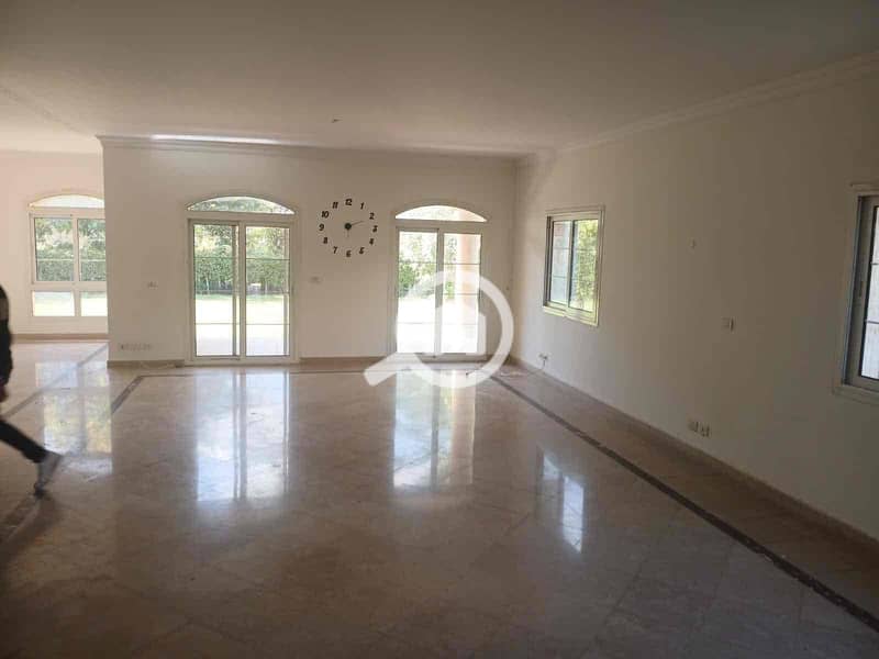 10 8f64203e-9f3f-4a34-a137-60df5f7a5d9d. jpg