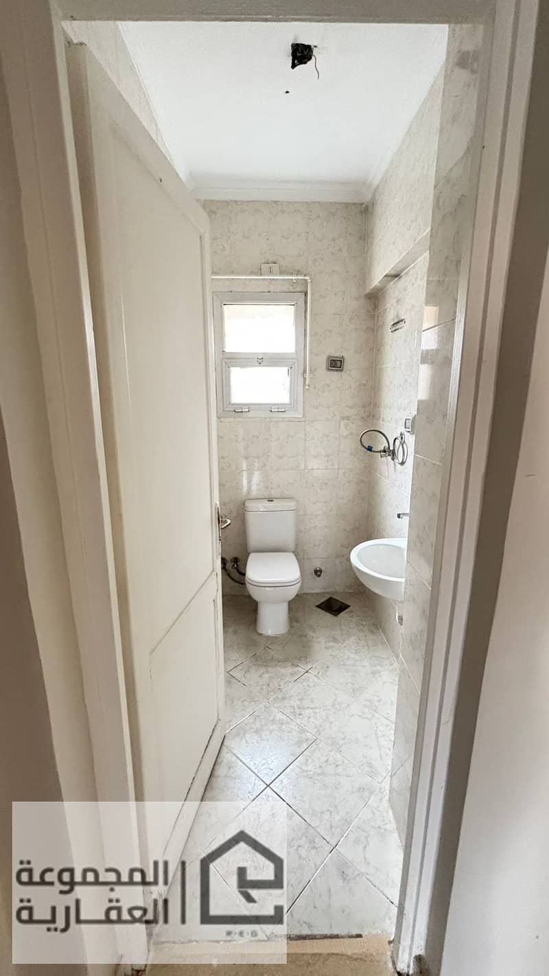 8 29539830-6877-4a7a-8c1a-0c1c8f1c13fe. jpg