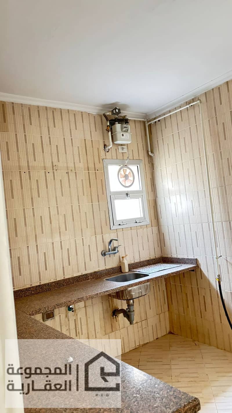 10 e8616716-9f61-4439-9f86-ef805758f91d. jpg