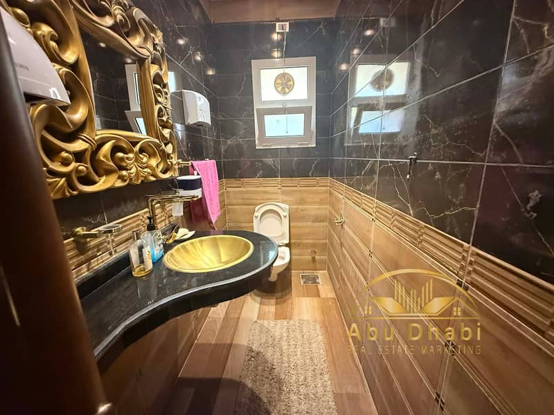 10 db1af3cc-de23-488c-bef6-089a76aa0a52. jpg