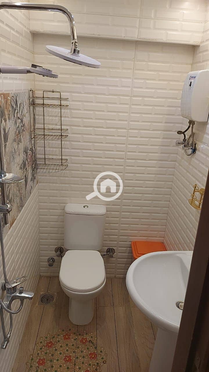 2 03bb770c-a090-4ee2-b922-4d834e7b2a68. jpeg