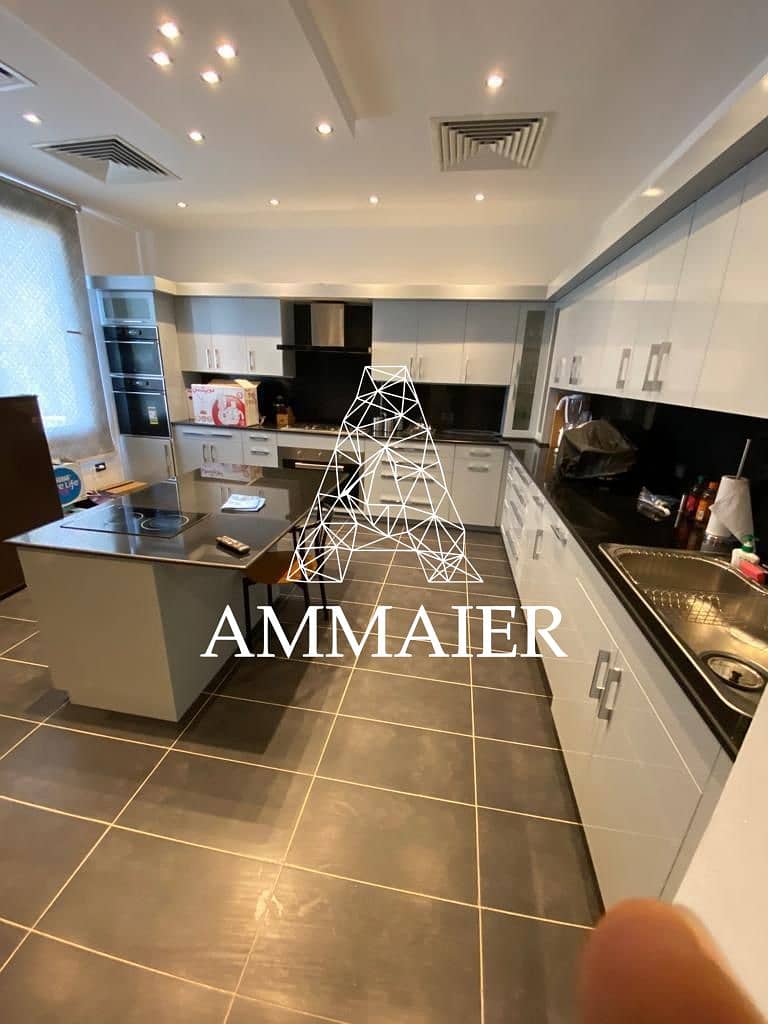 6 8930071e-3b8d-4fd8-928e-6ee110786182. jpg