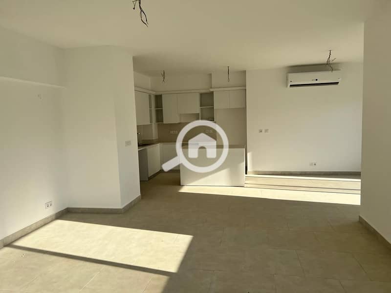 2 WhatsApp Image 2025-11-27 at 18.22. 45_94a7997b. jpg